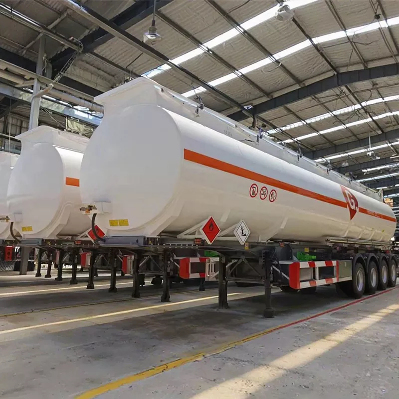 Semi-Trailer Kothak Kimia Berbahaya Mbledos-Bukti